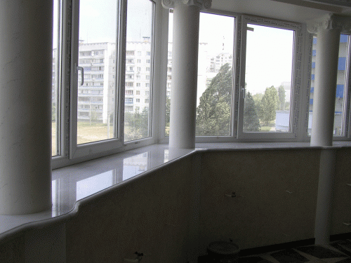 Мрамор Mugla (Турция) прекрасно смориться с белыми окнами